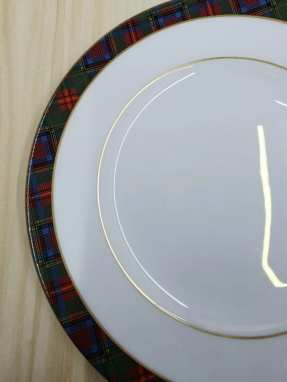 Wedgwood Ralph Lauren Highland Pattern Salad Plate Green Red Tartan Border